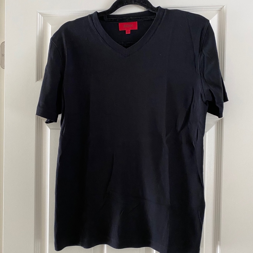 HUGO by Hugo Boss red label V neck Black T shirt medium red embroidered detail